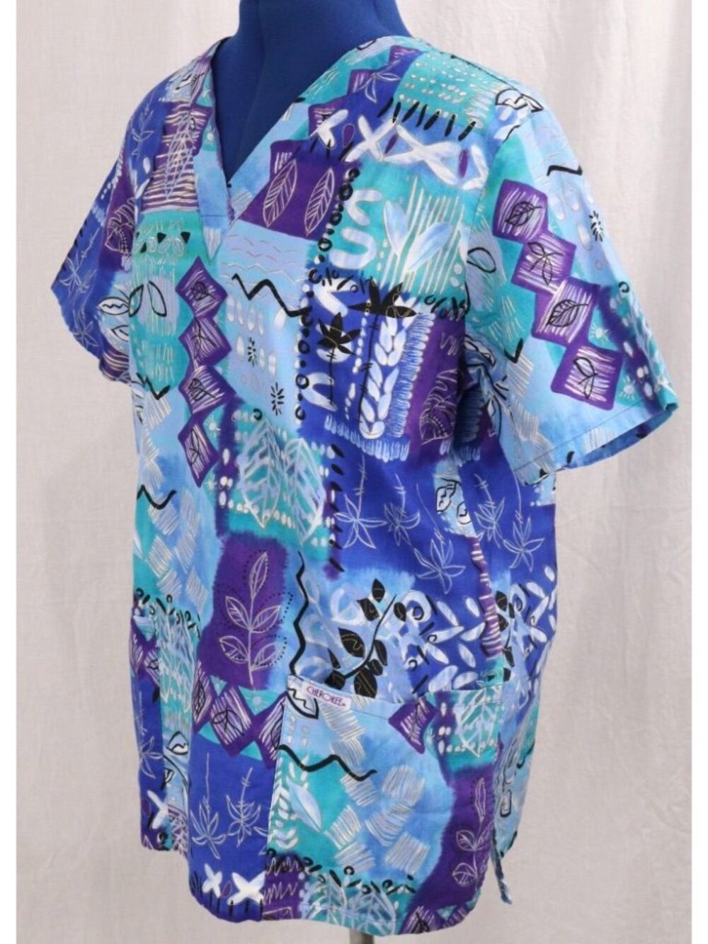 Scrub Top Women S Blue Abstract Patchwork Tribal Boho Y2K Festival Motif Shirt - Picture 2 of 12